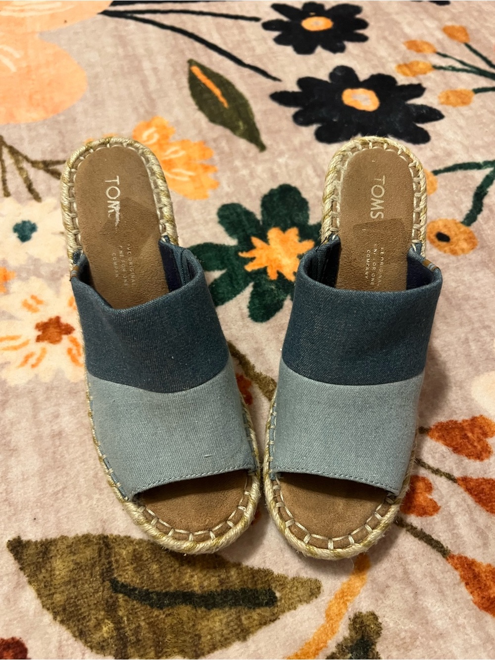 Like NEW TOMS Two-Tone Blue Espadrille Slide Sandals